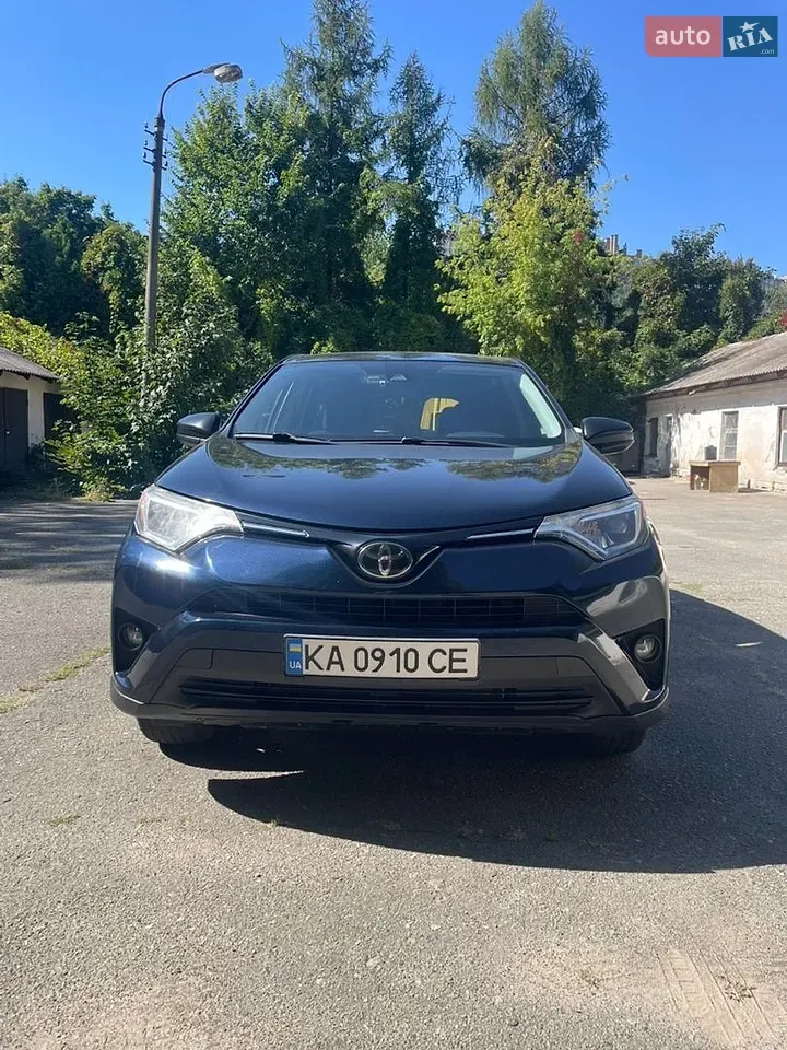 Toyota Rav4 2018 photo 2