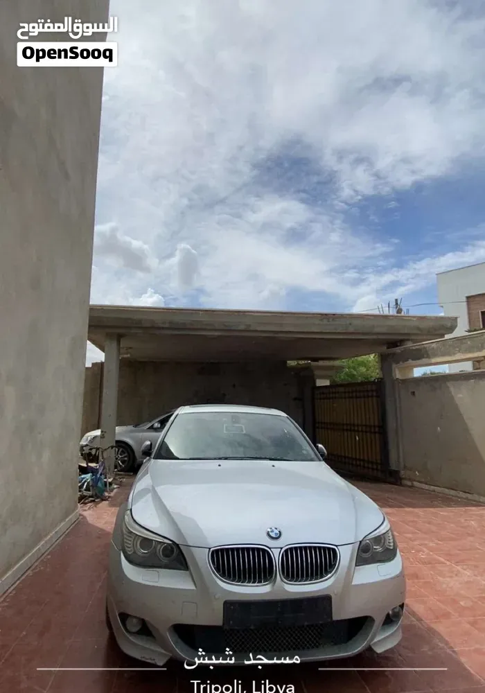 BMW 5 Series 2010 photo 3