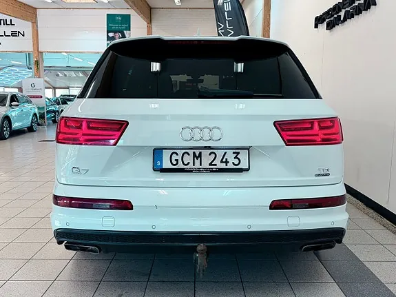 Audi Q7 2016 photo 5