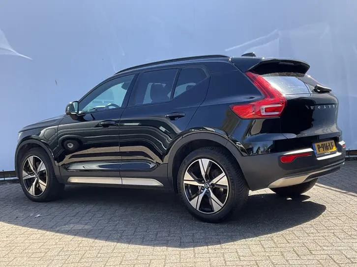 Volvo Xc40 2022 photo 2