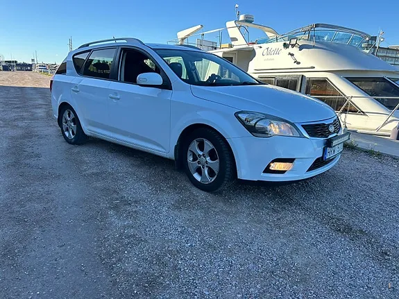 Kia Ceed 2011 photo 3
