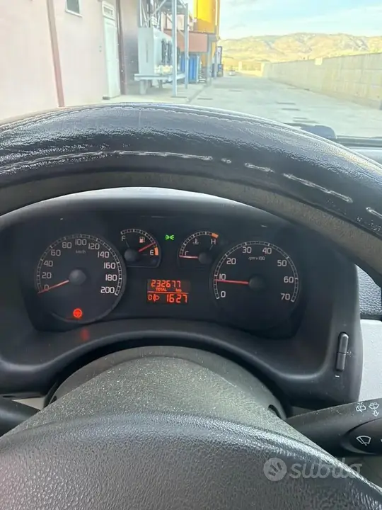 Fiat Punto 2004 photo 4