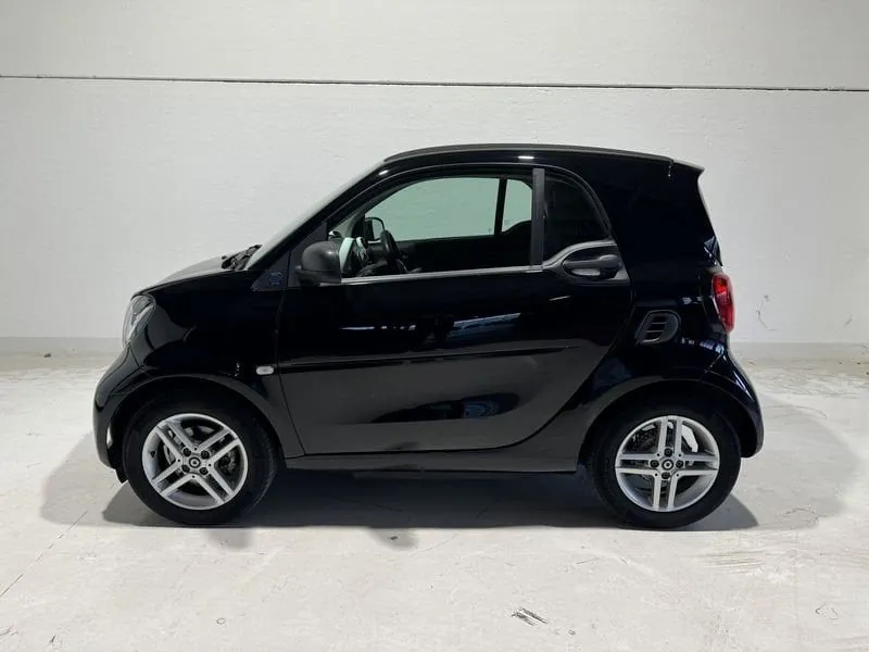 Smart Fortwo 2021 photo 3