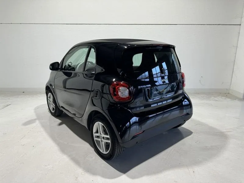 Smart Fortwo 2021 photo 5