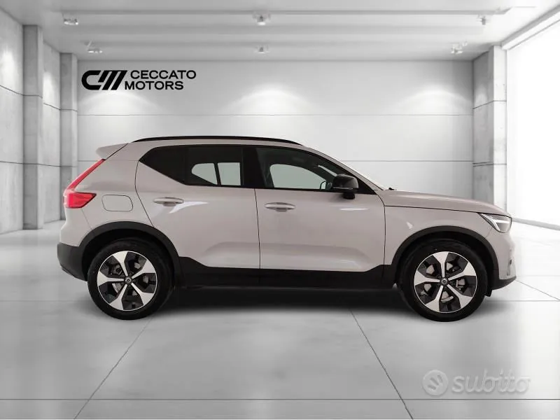 Volvo Xc40 2023 photo 3