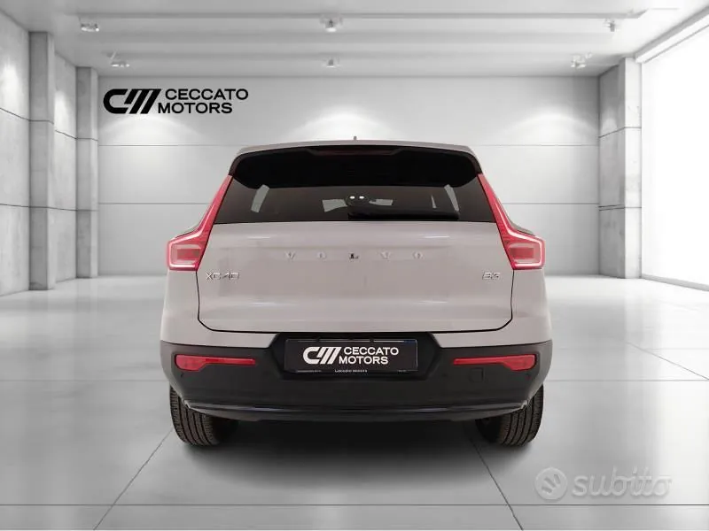 Volvo Xc40 2023 photo 5