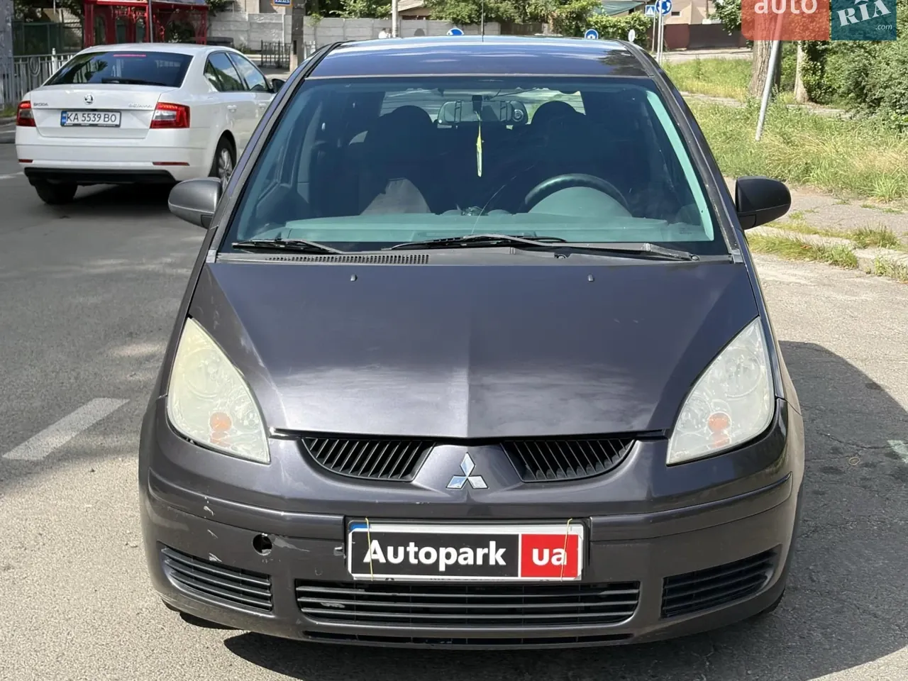 Mitsubishi Colt 2005 photo 2