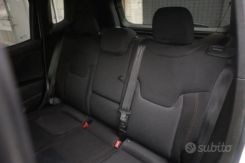 Jeep Renegade 2017 photo 3