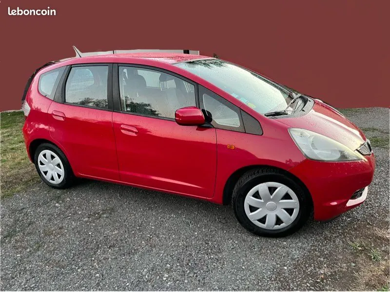 Honda Jazz 2010 photo 2