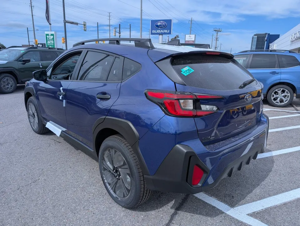 Subaru Crosstrek 2026 photo 2