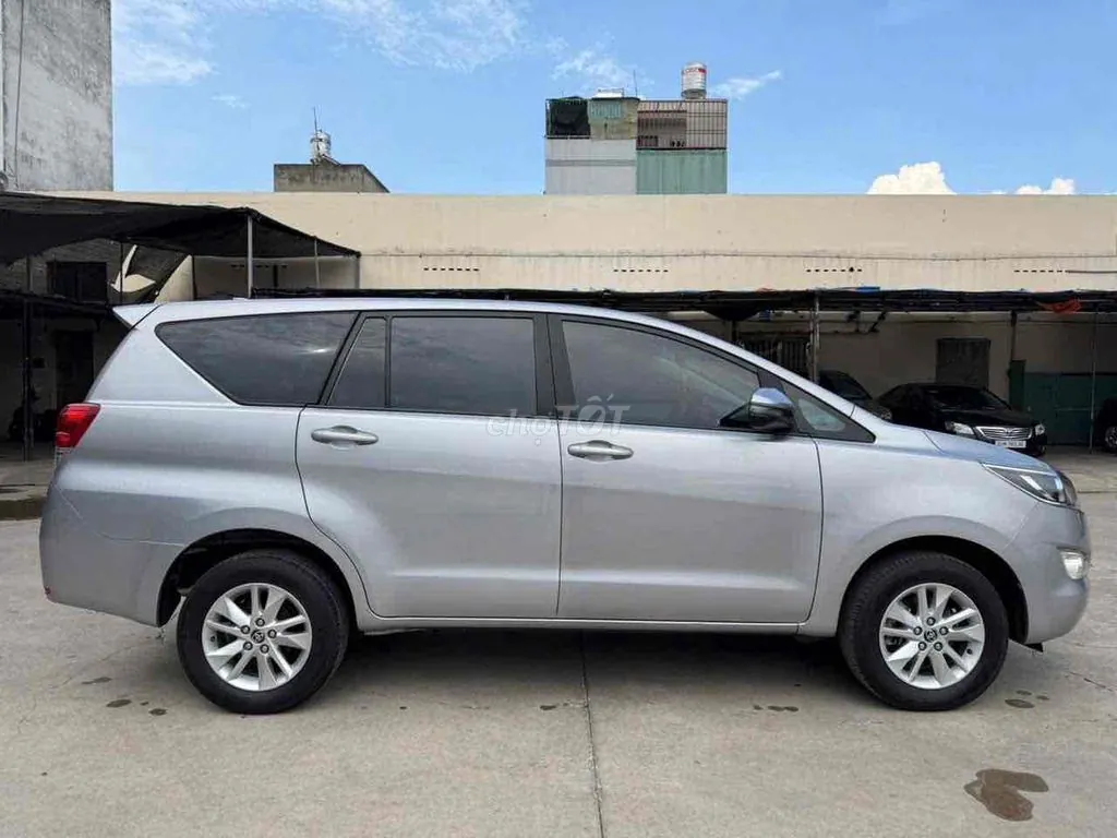 Toyota Innova 2019 photo 3