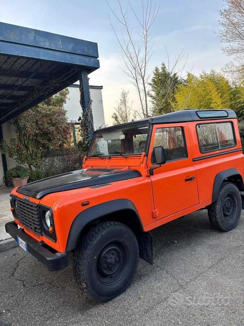 Land Rover Defender 2002 photo 2