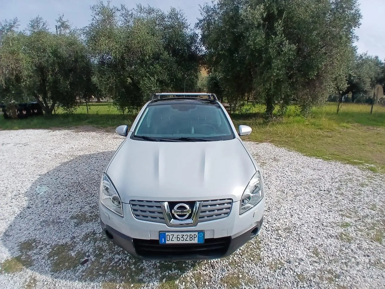 Nissan Qashqai 2010 photo 2