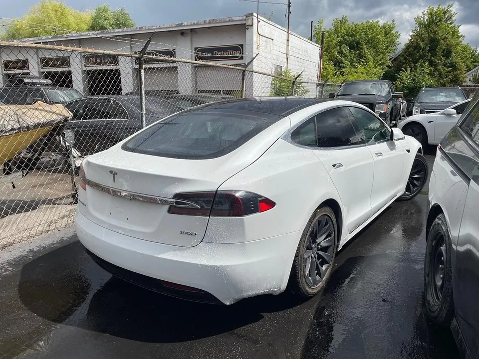 Tesla Model S 2017 photo 4