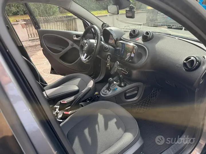 Smart Forfour 2018 photo 4