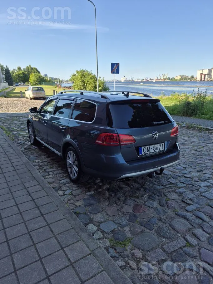Volkswagen Passat Alltrack 2014 photo 3