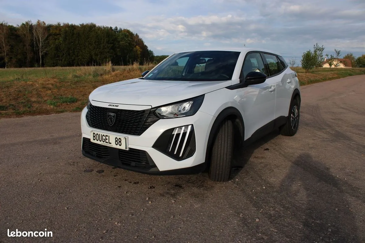 Peugeot 2008 2023 photo 4