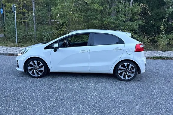 Kia Rio 2015 photo 5
