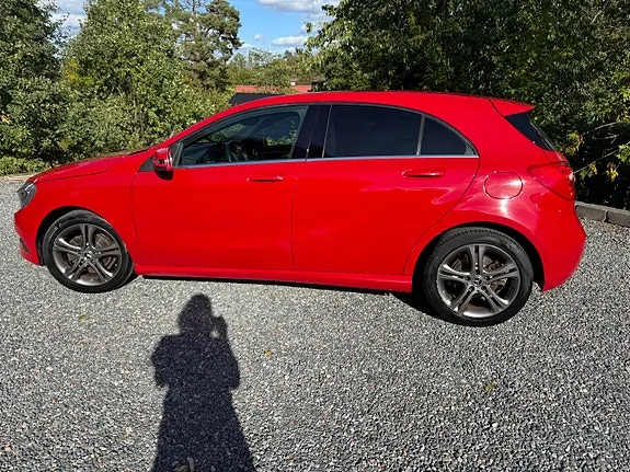 Mercedes-Benz A180 2013 photo 2