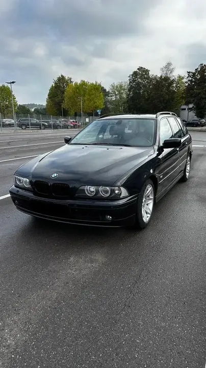 BMW 525I