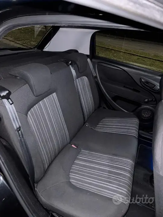 Fiat Punto Evo 2011 photo 5