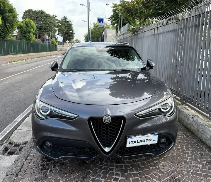 Alfa Romeo Stelvio 2021 photo 4