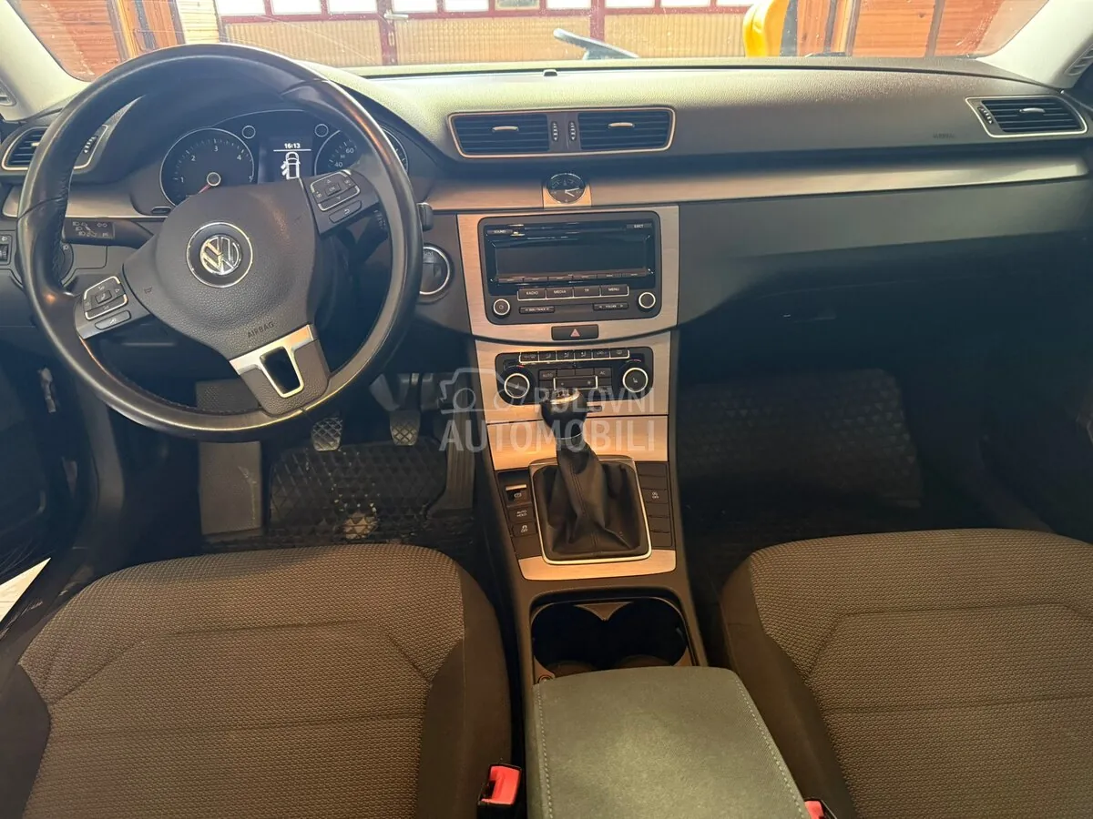 Volkswagen Passat B7 2012 photo 5