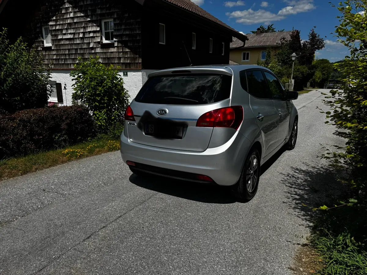 Kia Venga 2015 photo 2