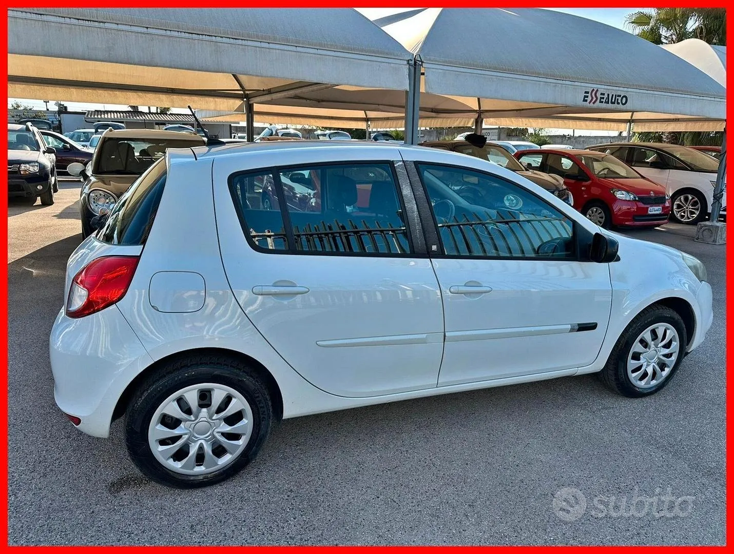Renault Clio 2010 photo 4
