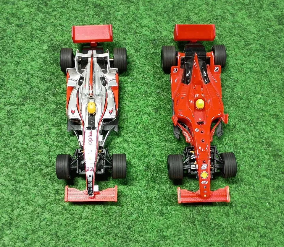 Carrera Digital 143 Autos