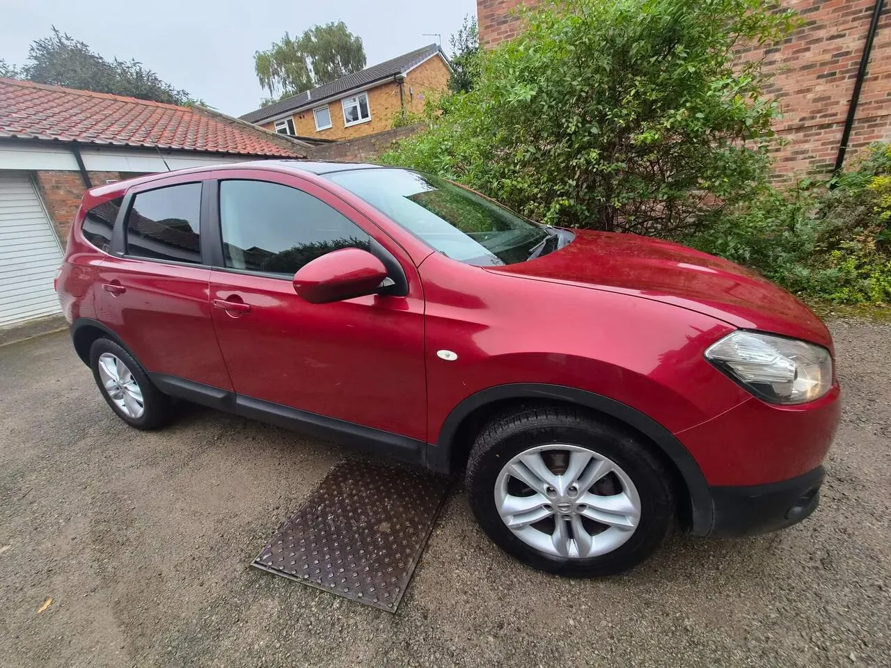 Nissan Qashqai+2 2012 photo 2