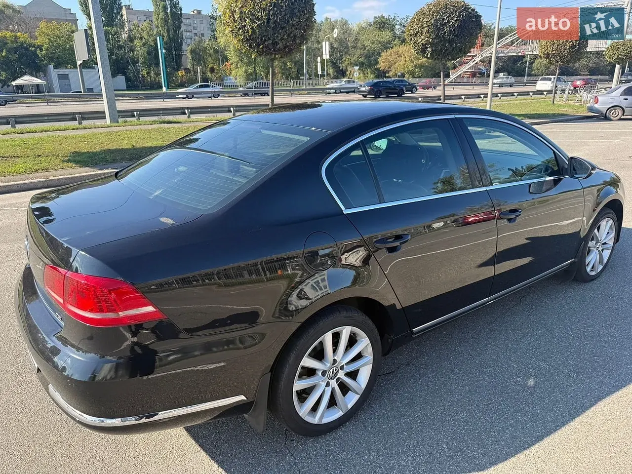 Volkswagen Passat 2012 photo 4