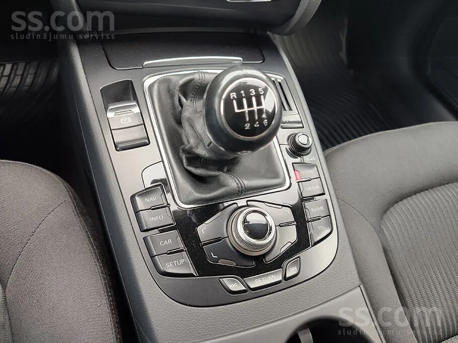 Audi A4 2011 photo 3