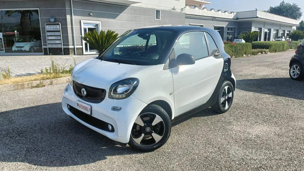 Smart Fortwo 2019 photo 2