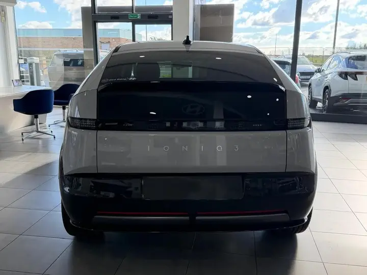 Hyundai Ioniq 3 2026 photo 4