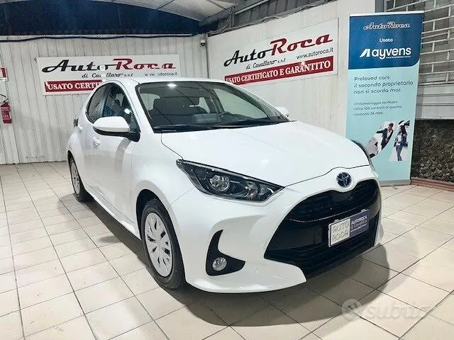 Toyota Yaris 2024 photo 2