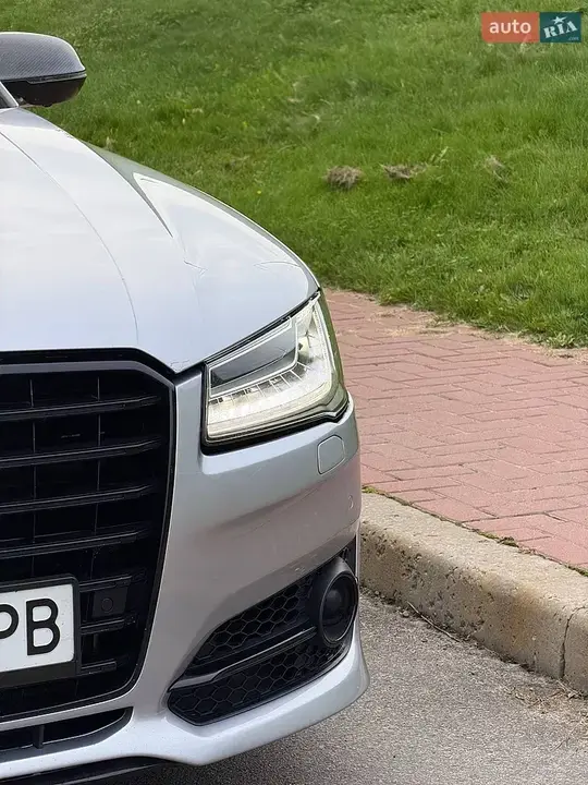Audi S8 2015 photo 4