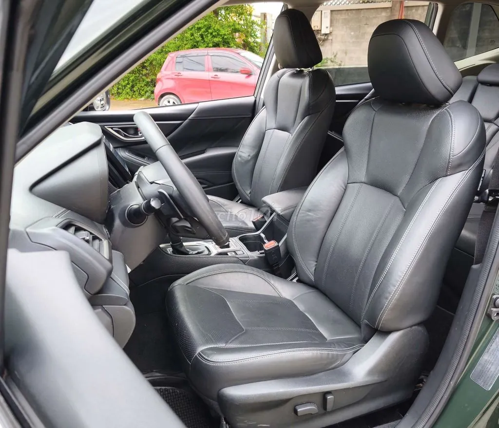 Subaru Forester 2023 photo 3