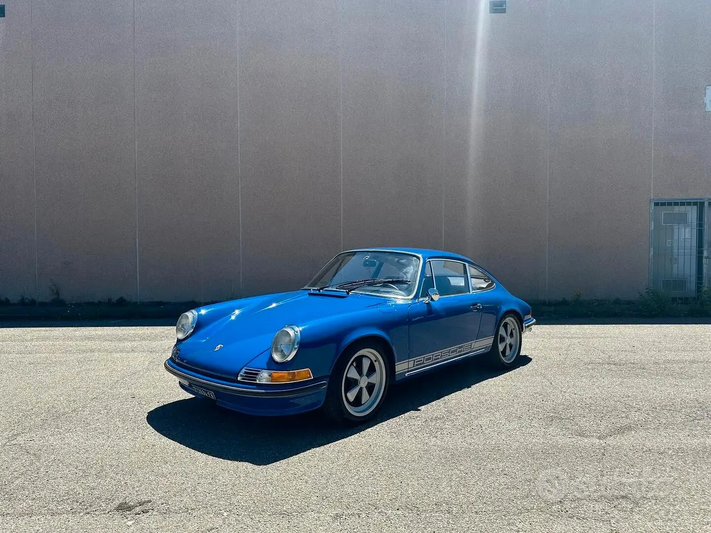 Porsche 911 1960 photo 2
