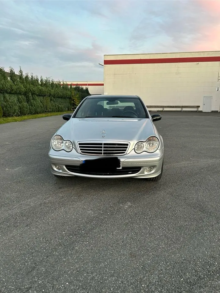Mercedes-Benz W203