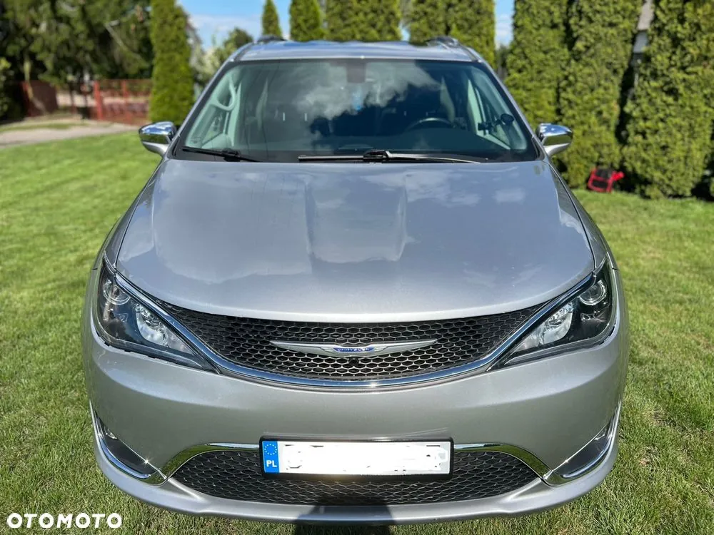 Chrysler Pacifica 2018 photo 3