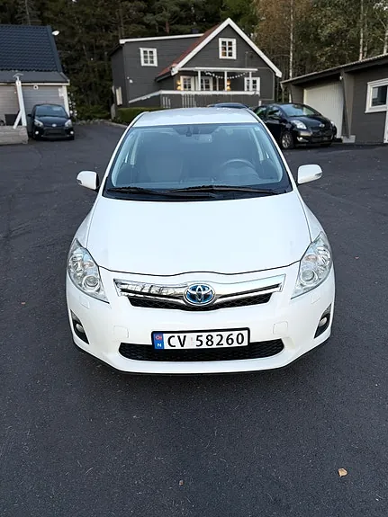 Toyota Auris 2011 photo 4