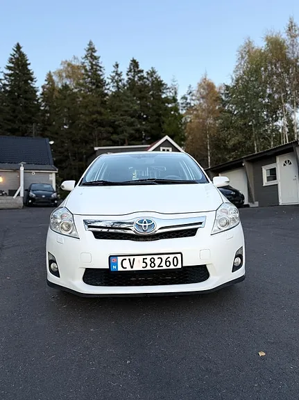 Toyota Auris 2011 photo 3