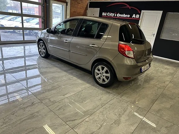 Renault Clio 2011 photo 4