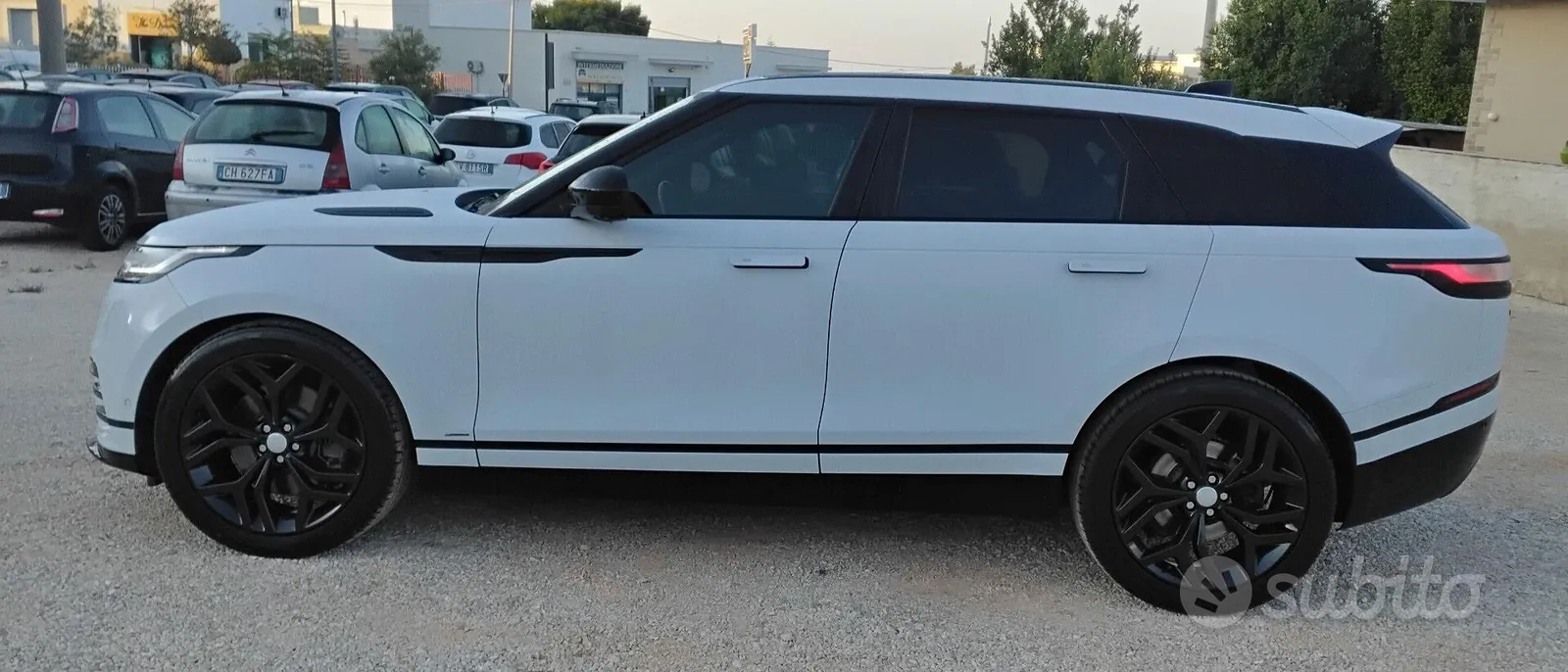 Land Rover Range Rover Velar 2021 photo 4