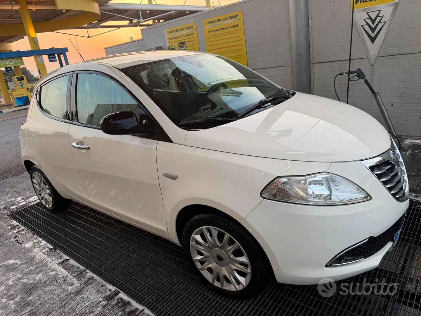 Lancia Ypsilon 2013 photo 2