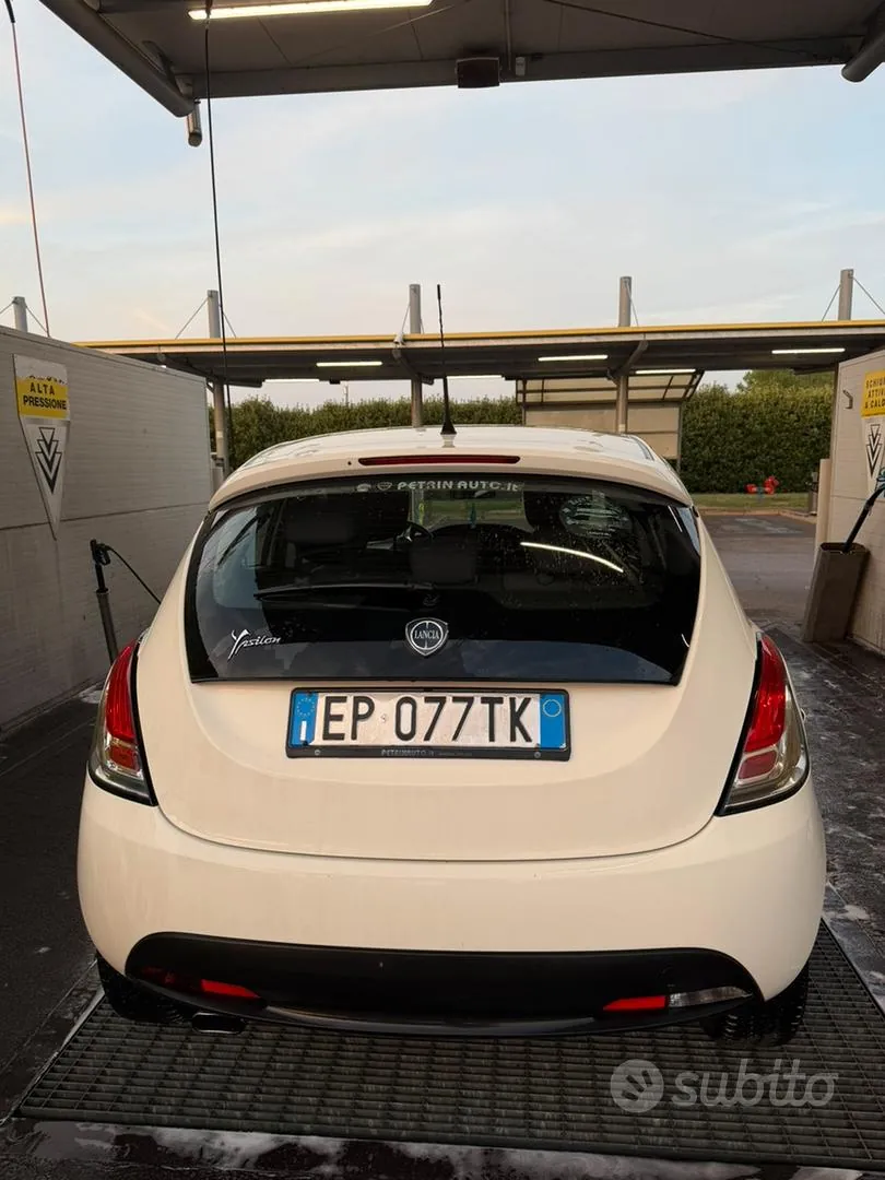 Lancia Ypsilon 2013 photo 5