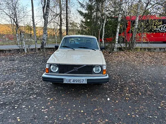 Volvo 244 1978 photo 2