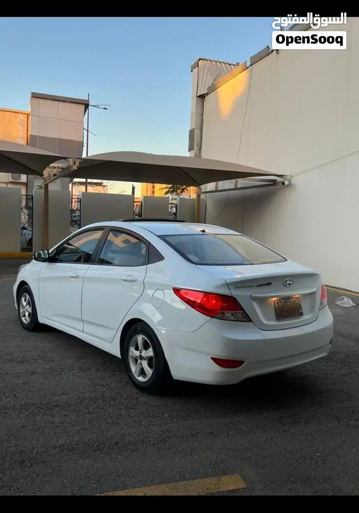 Hyundai Accent 2014 photo 2