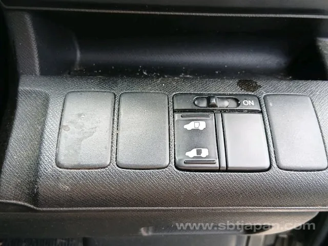 Honda Stepwagen Spada S 2011 photo 3
